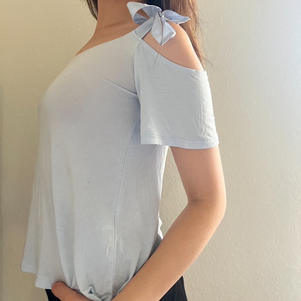 Coquette style ribbon tie baby blue top from Garage

Size XS